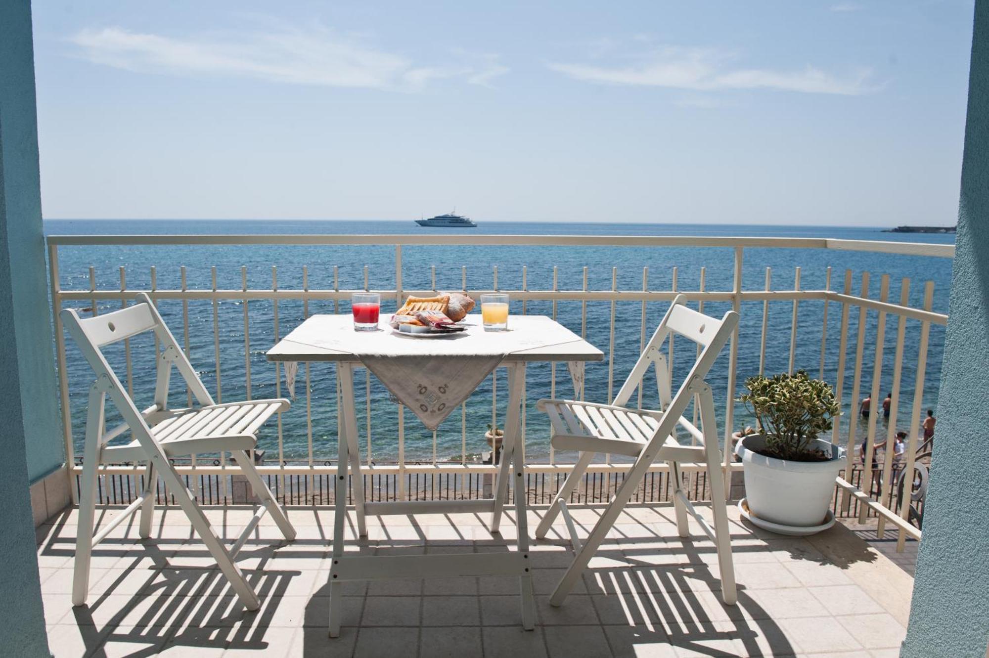 Nina B&B Giardini Naxos Dış mekan fotoğraf