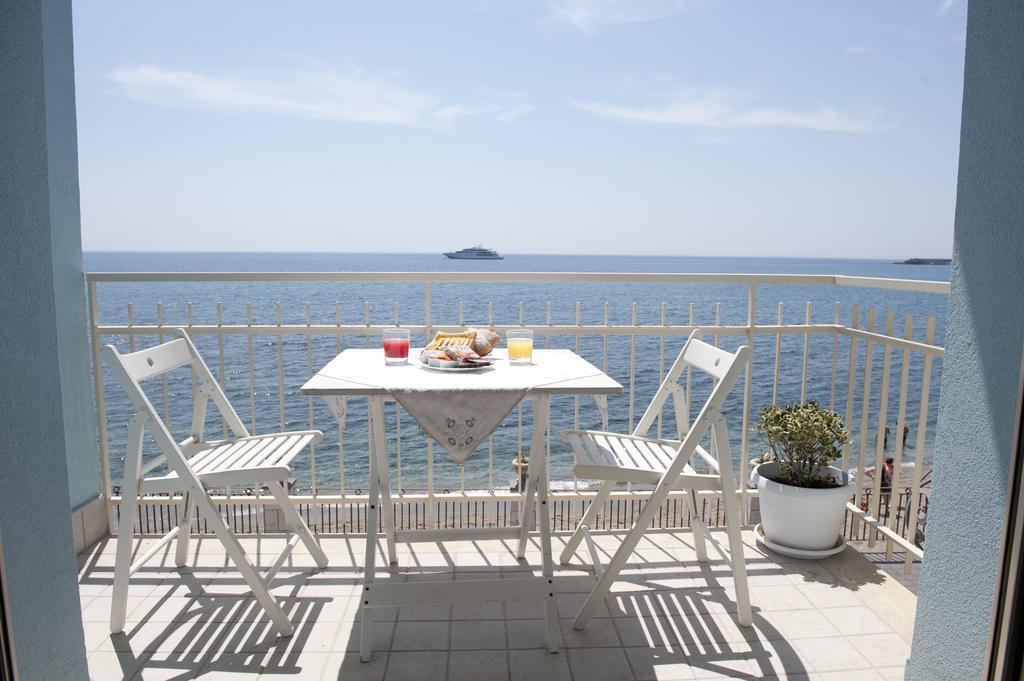 Nina B&B Giardini Naxos Oda fotoğraf