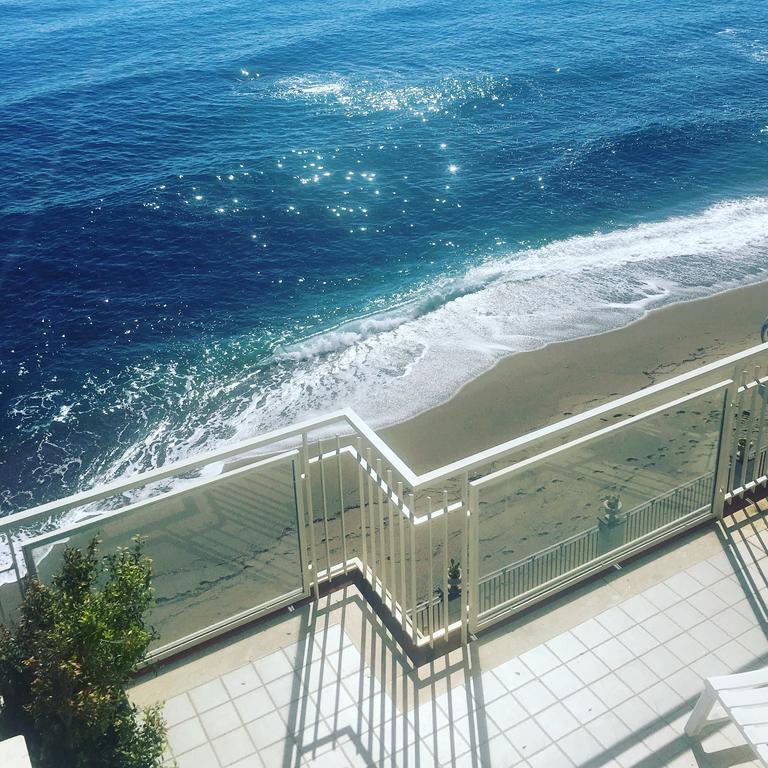 Nina B&B Giardini Naxos Dış mekan fotoğraf