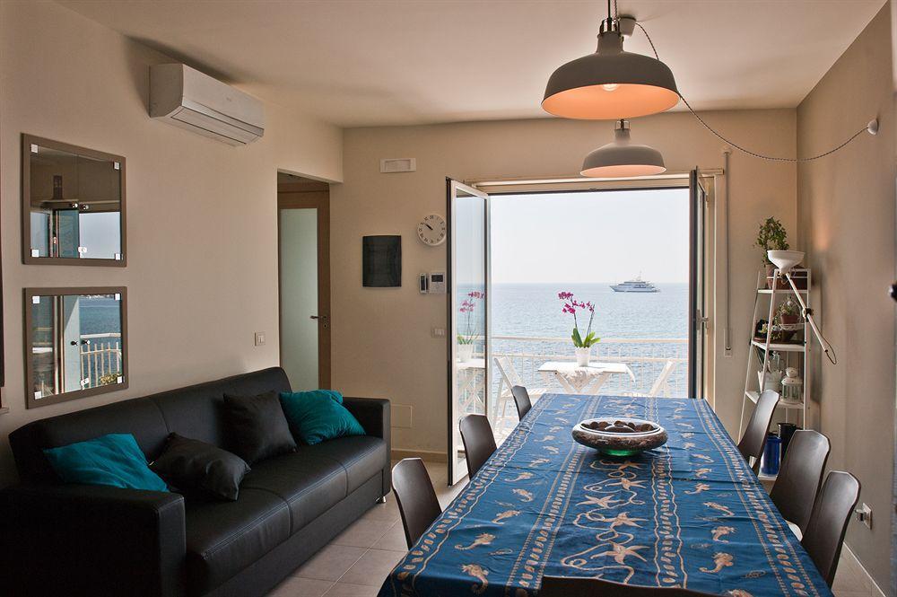 Nina B&B Giardini Naxos Dış mekan fotoğraf