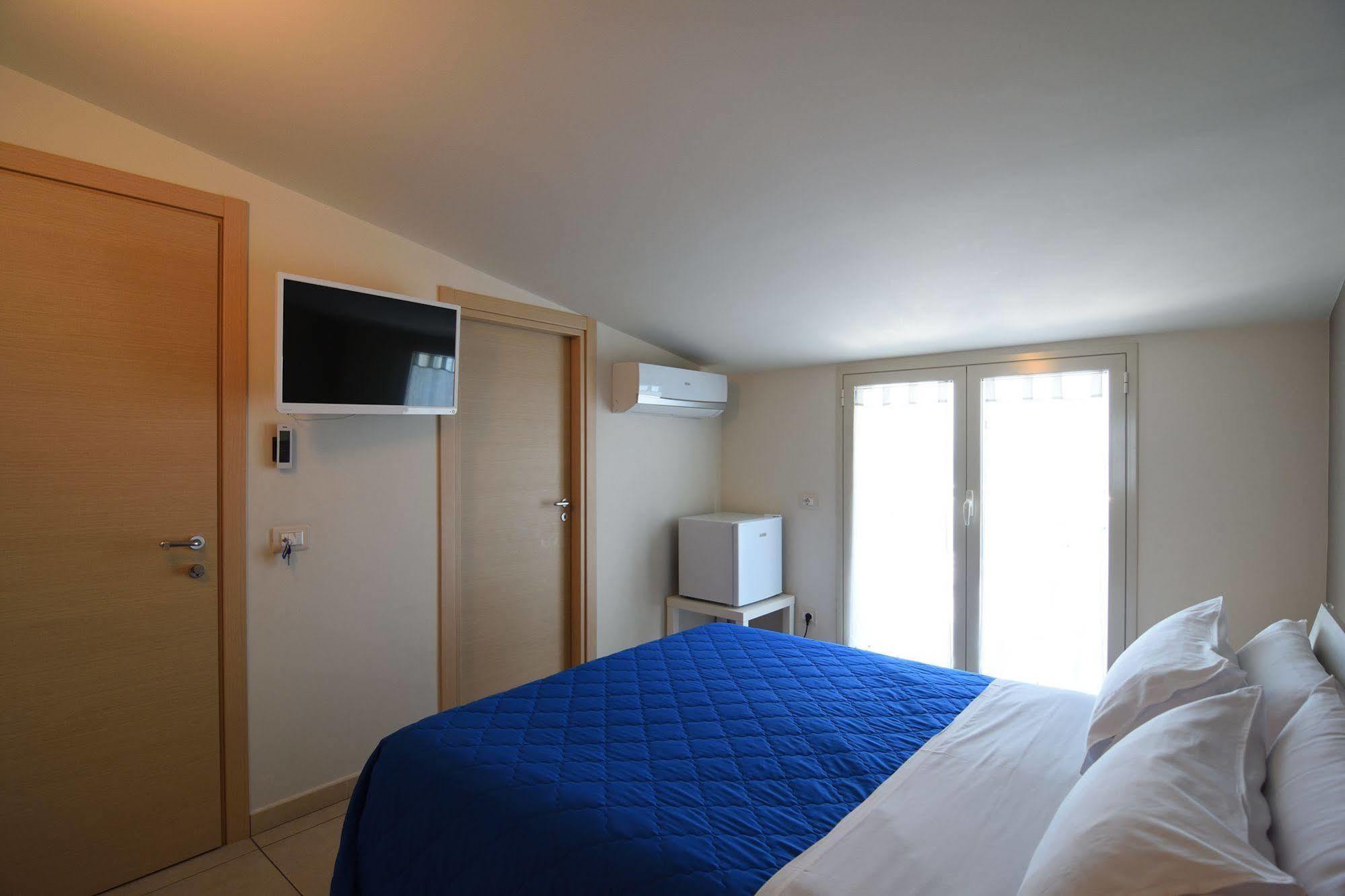 Nina B&B Giardini Naxos Dış mekan fotoğraf