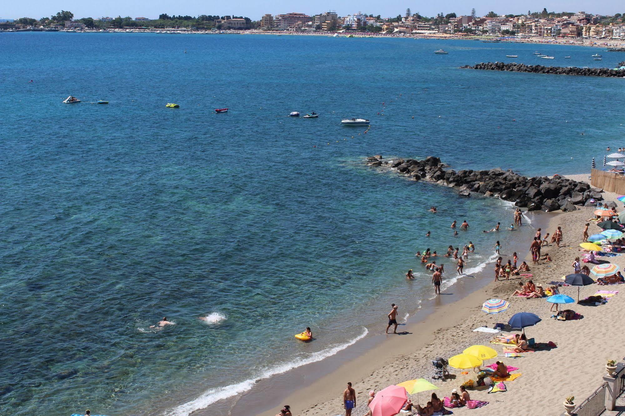 Nina B&B Giardini Naxos Dış mekan fotoğraf
